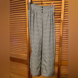 Sienna Sky Culotte pants Size M